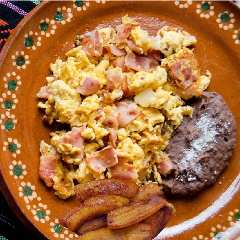 Huevos Con Tocino