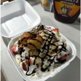 Charola de Fresas con Crema y Chescake