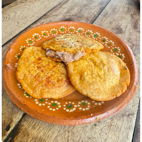 Frijoles con Queso (Maiz)