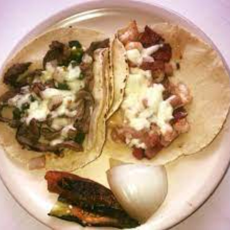 Taco de Arrachera con Queso