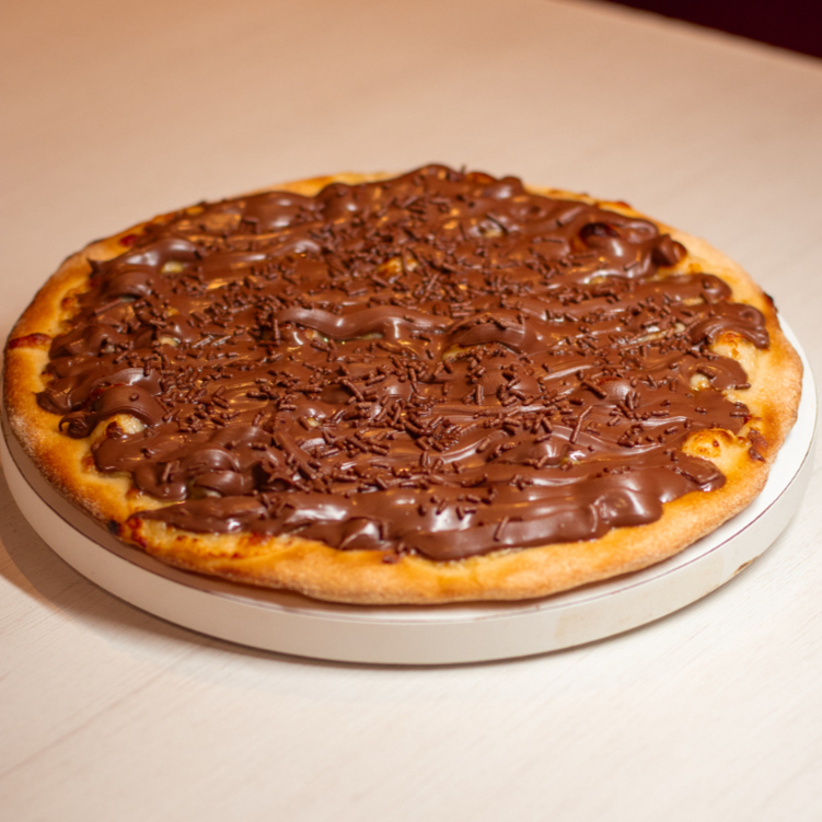 Escolha o seu sabor favorito da sua pizza de doce pequena.