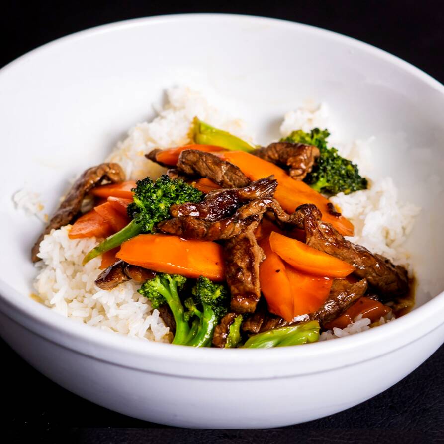 Teriyaki de Res con Yakimeshi