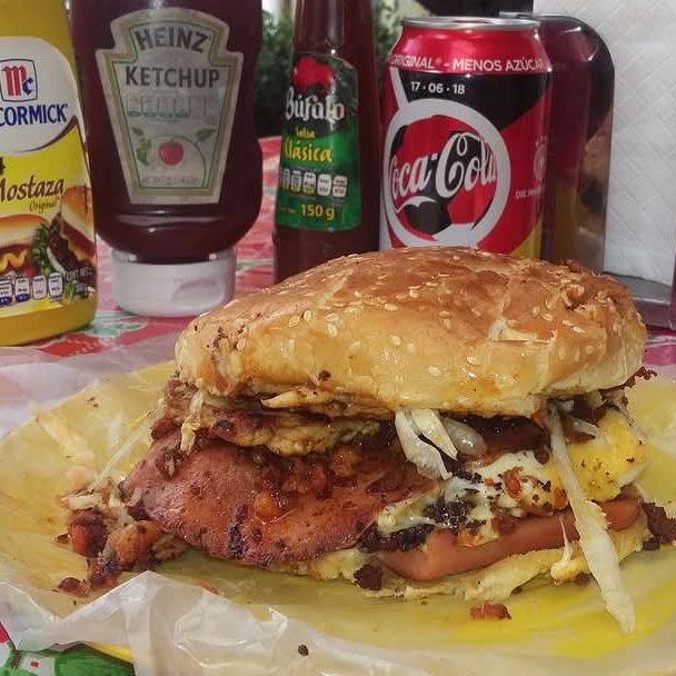 Hamburguesa Tolqueña