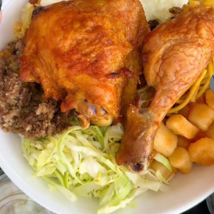 Marmitex de frango frito arroz feijao fritas