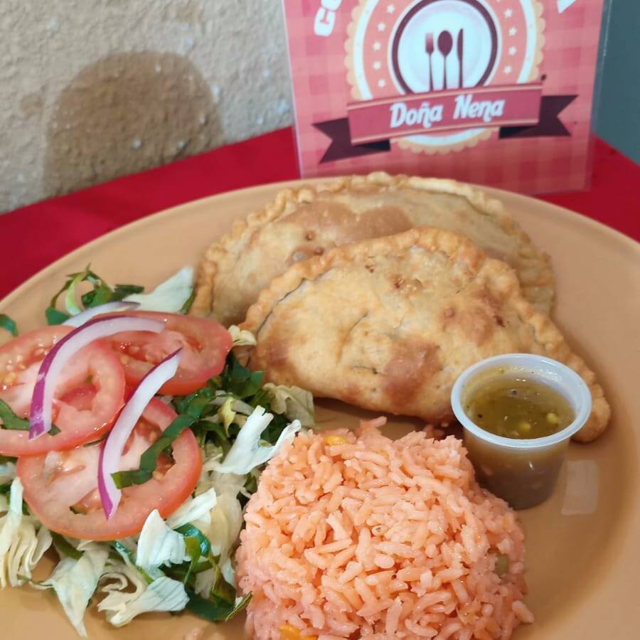 PLATILLO DE EMPANADAS DE PICADILLO