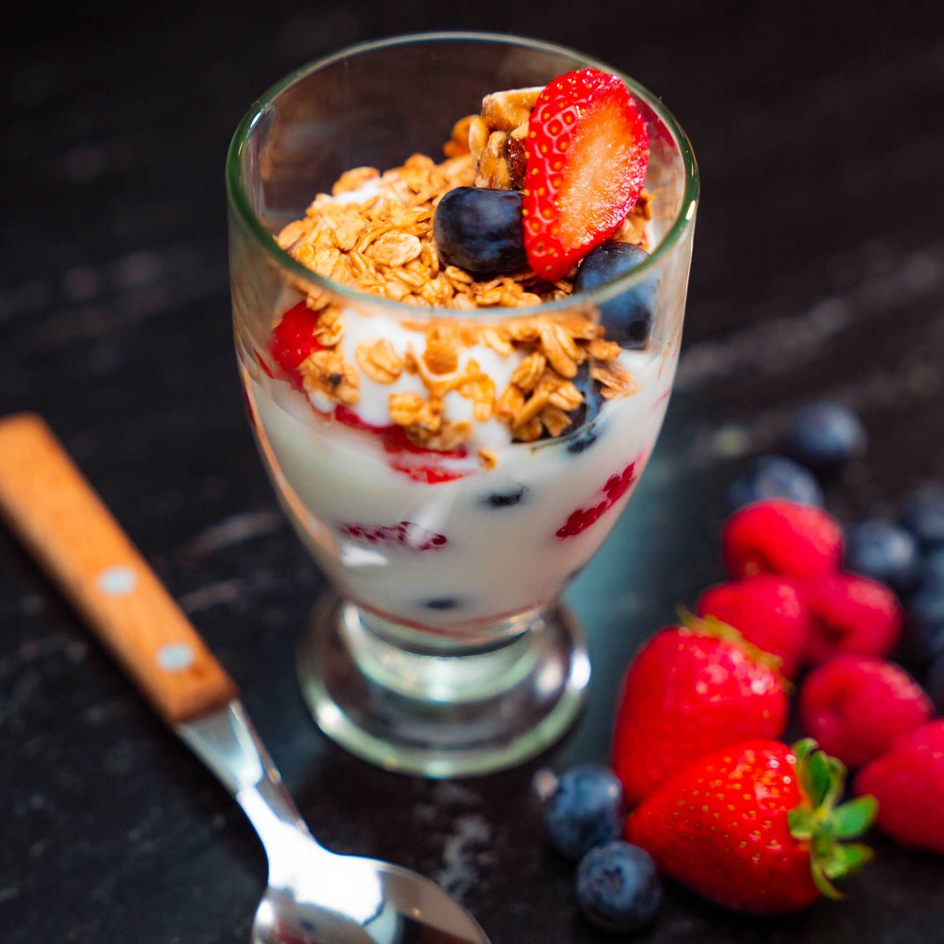 Vaso de Fruta con Granola