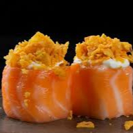 salmao, cream cheese e farofa de doritos (4 unidades)
