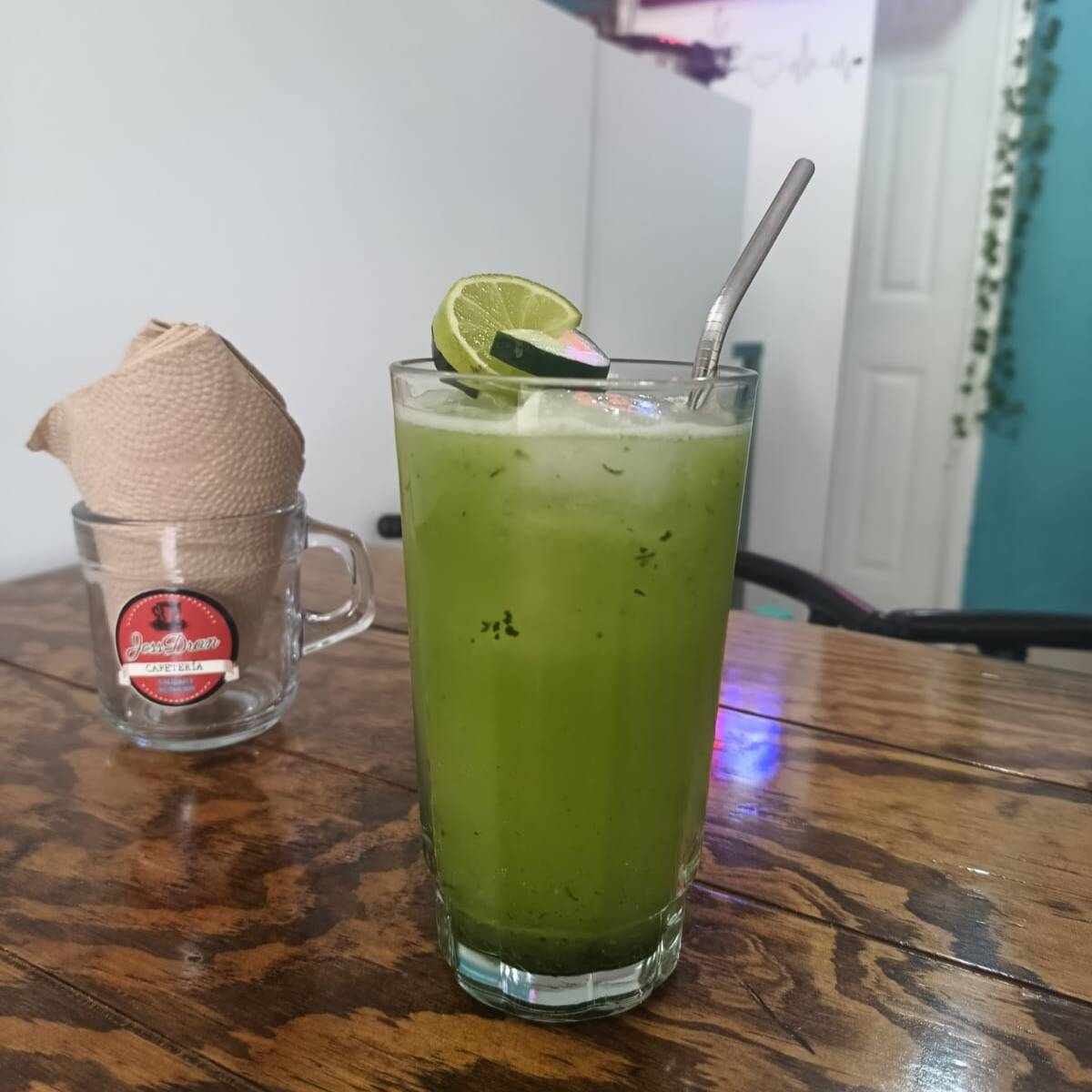 AGUA DE PEPINO CON LIMON 1 L
