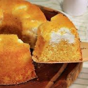 Bolo de requeijão une o sabor nostálgico de requeijão, criando uma experiência de sabor que aquece o coração