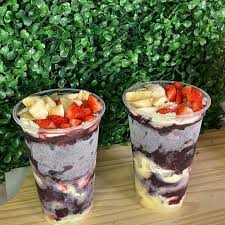 Açaí cremoso em camadas no copo de 500ml e escolha seus adicionais.