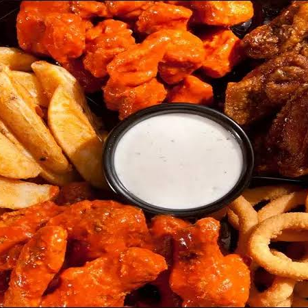 750 g de Boneless , papas y aros