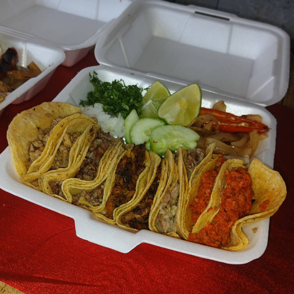 10 TACOS MIXTOS