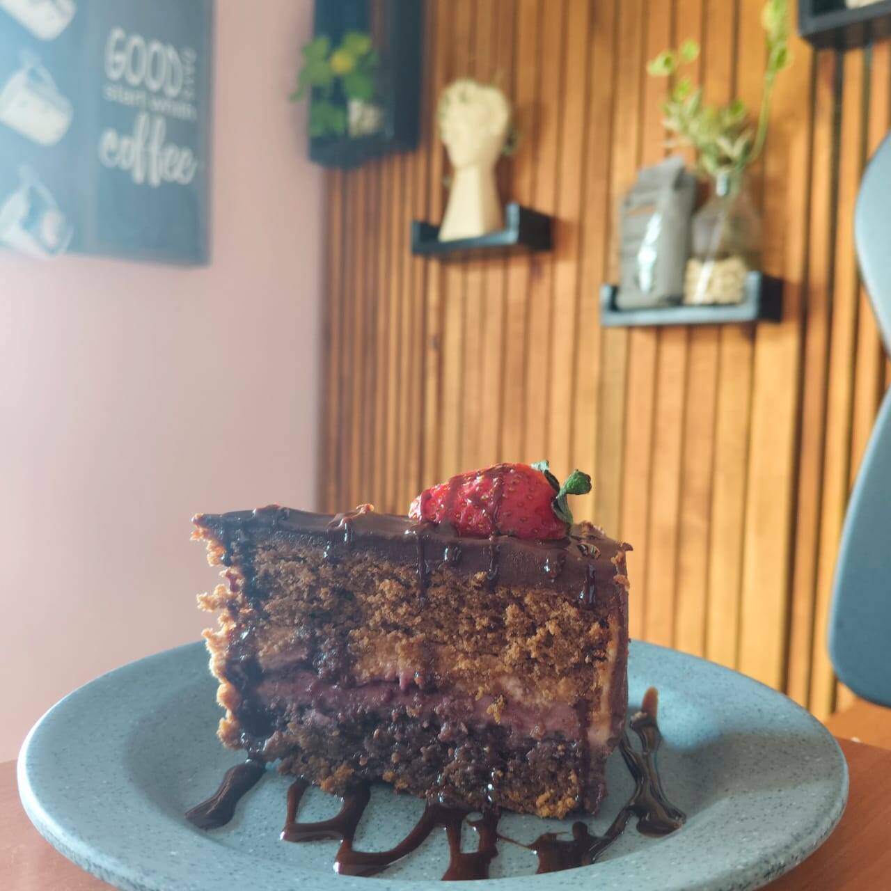 rebana de pastel de chocolate