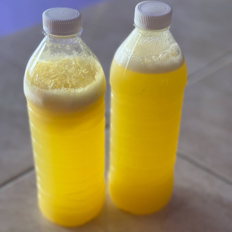 Agua De Piña Medio L