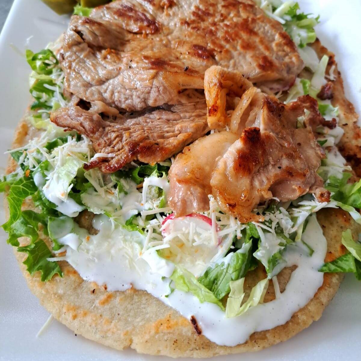 Huarache con costilla