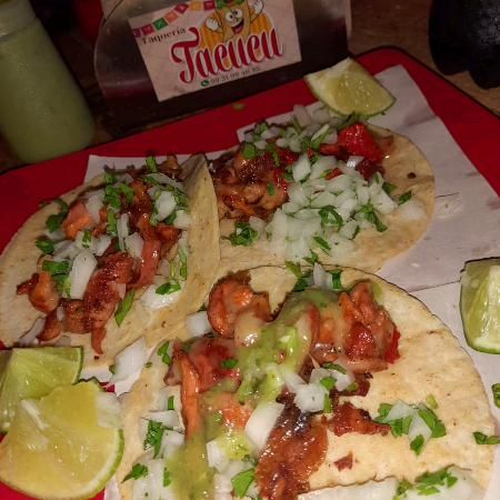 Tacos de pastor y jamaica