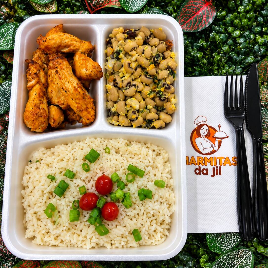 Filezinho de frango grelhadoAcompanhamento : Feijão, Arroz e Filé de frango!