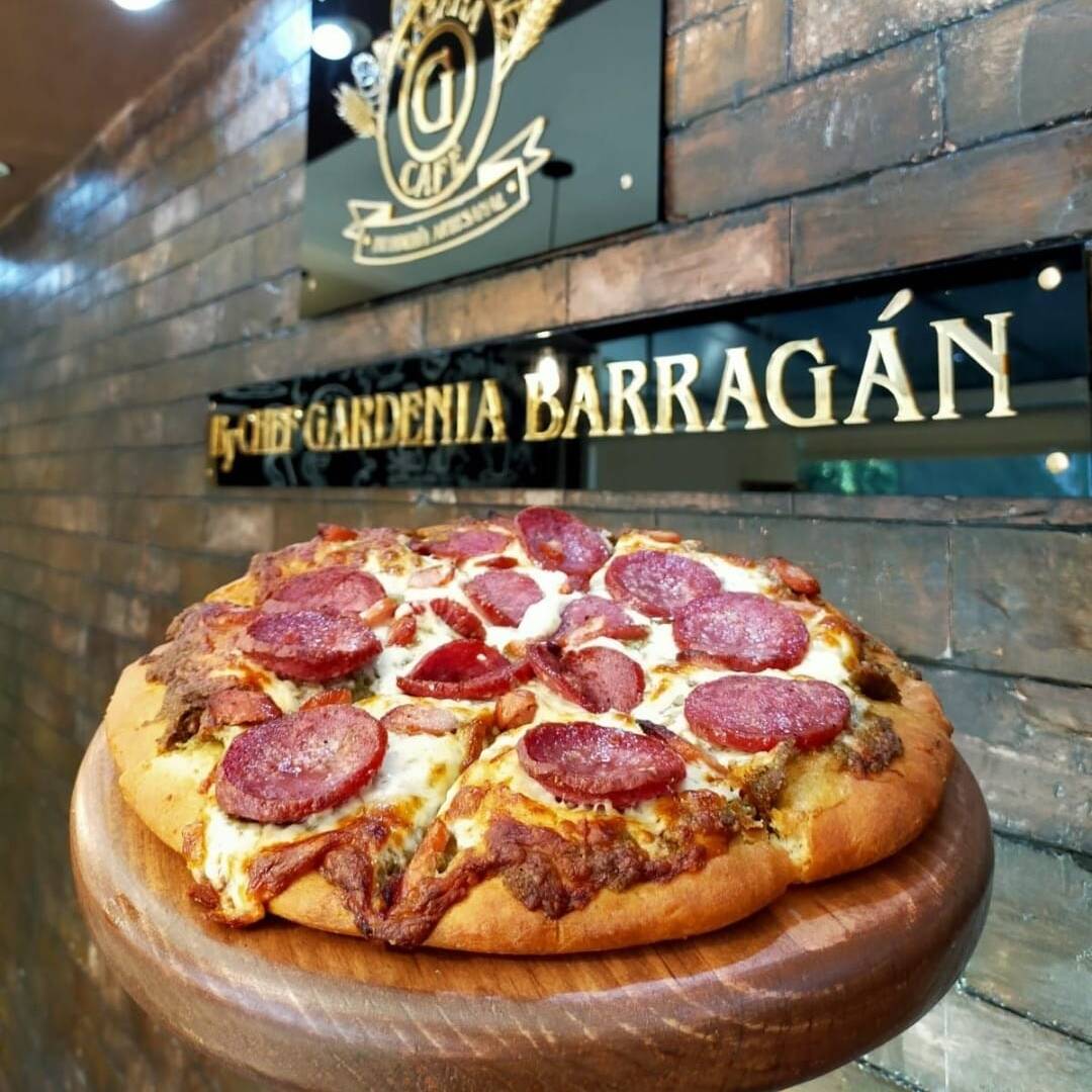 Pizza Carnes Frías