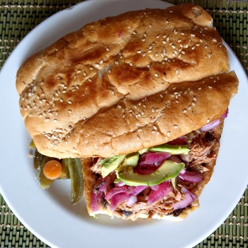 Torta de Cochinita Pibil con Quesillo