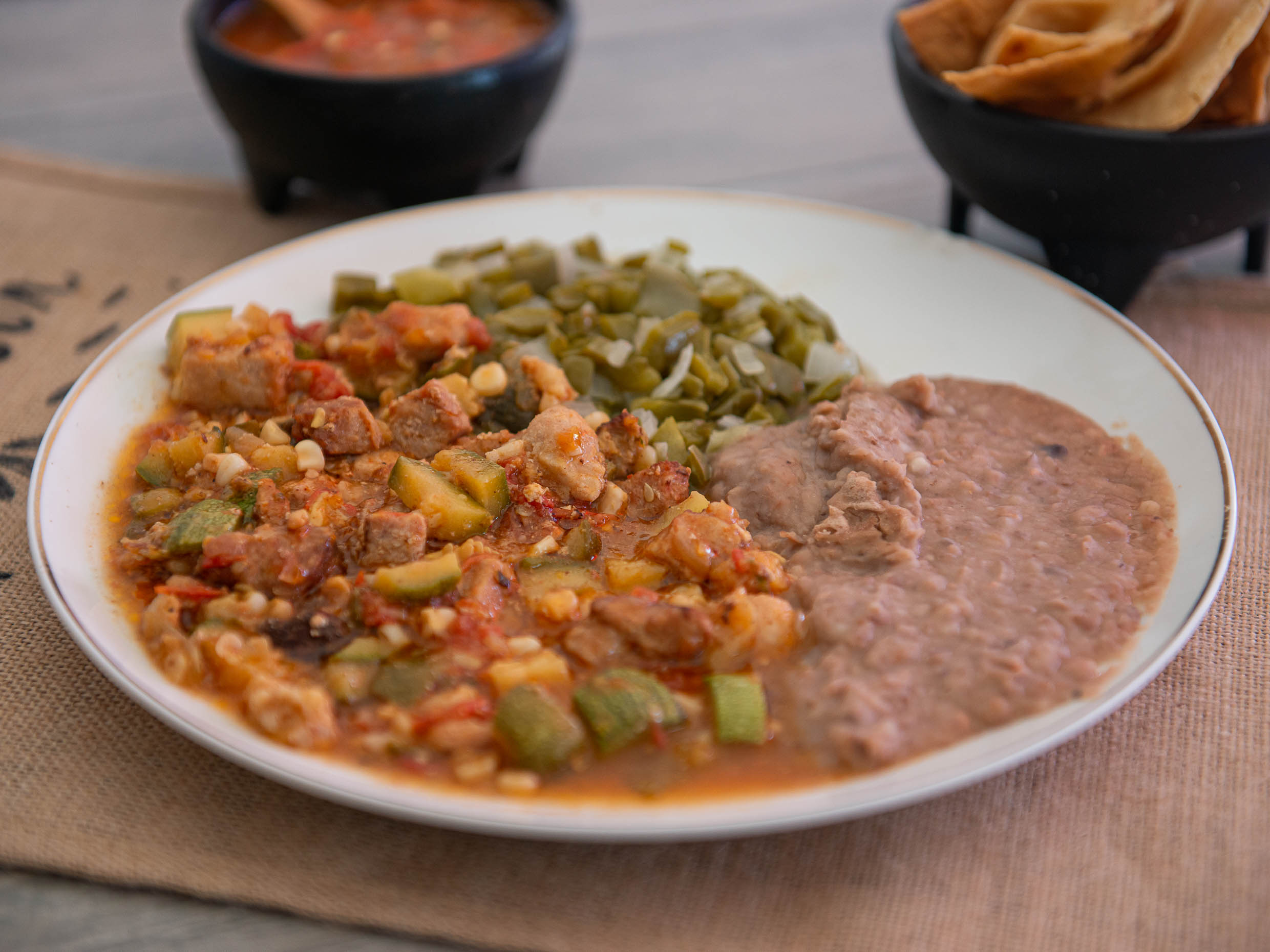Puerco con Calabaza y Elote