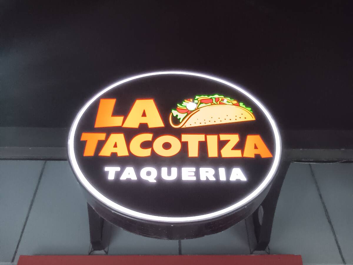 La Tacotiza Taquería