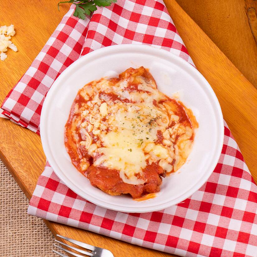 Dentro de uma embalagem de isopor reodonda