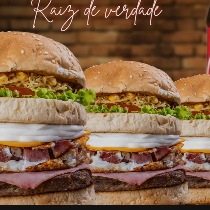 SÃO 3 X PICANHA ( Pão artesanal, carne picanha 120gr, ovo frito, bacon em cubos, queijo prato derretido, presunto, catupiry cremoso, batata palha fina, milho verde, alface crespa e tomate fresco) acompanha refrigerante 2l (fanta, guarapam ou guaraná) escolha na descrição