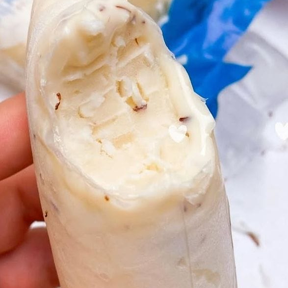 Sabor que abraça! Feito com a fruta sem misturas e com pedacinhos de coco. (Peso aproximadamente 110/120grs)