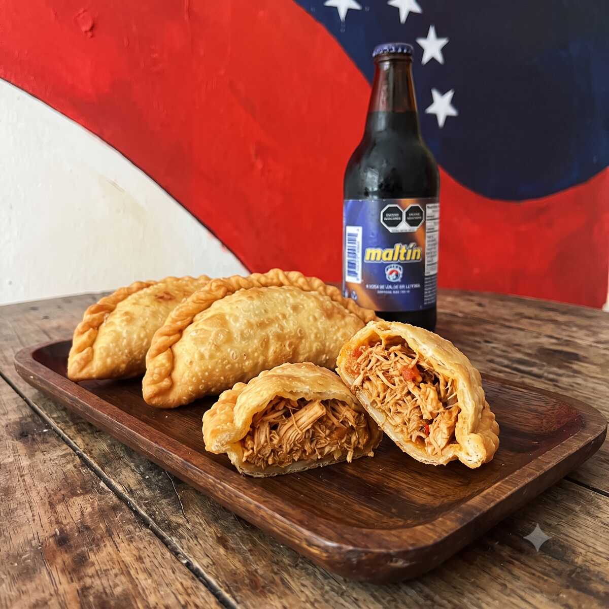 Empanadas de Pollo Mechado