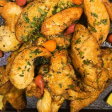 O Filé de Sassami é um pequeno filé, retirado da parte interna do peito do frango. Muito macio e saboroso e uma ótima opção para aperitivo. Serve até 4 pessoas.