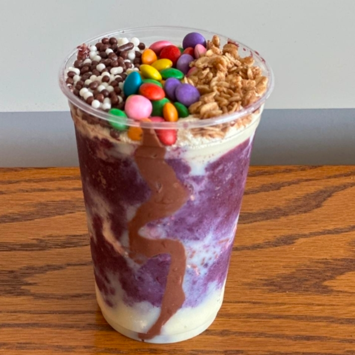 Açaí premium 440ml + 4 adicional grátis!
Colocar os adicionais da sua escolha na observação do pedido