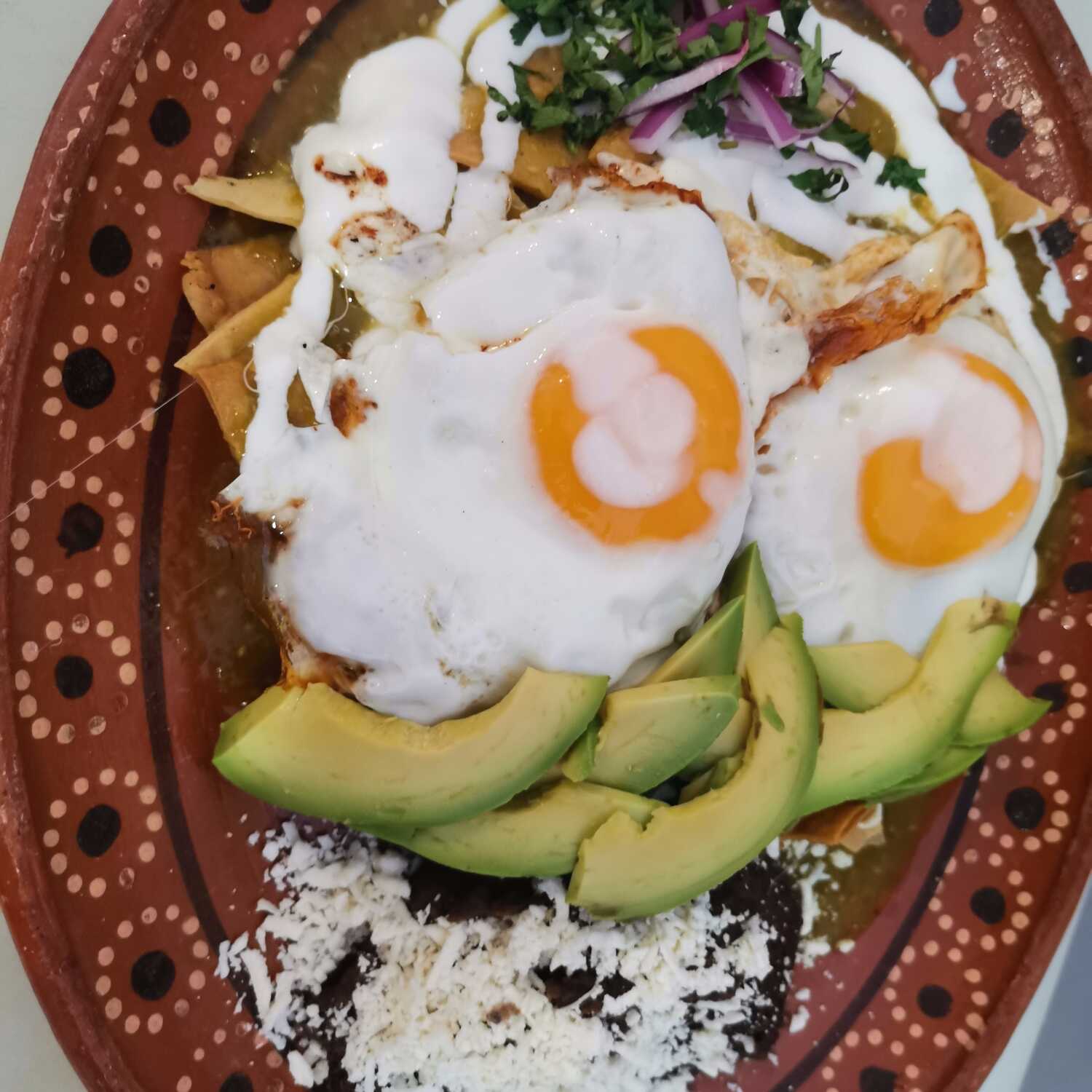 Chilaquiles con Pollo o un Huevo