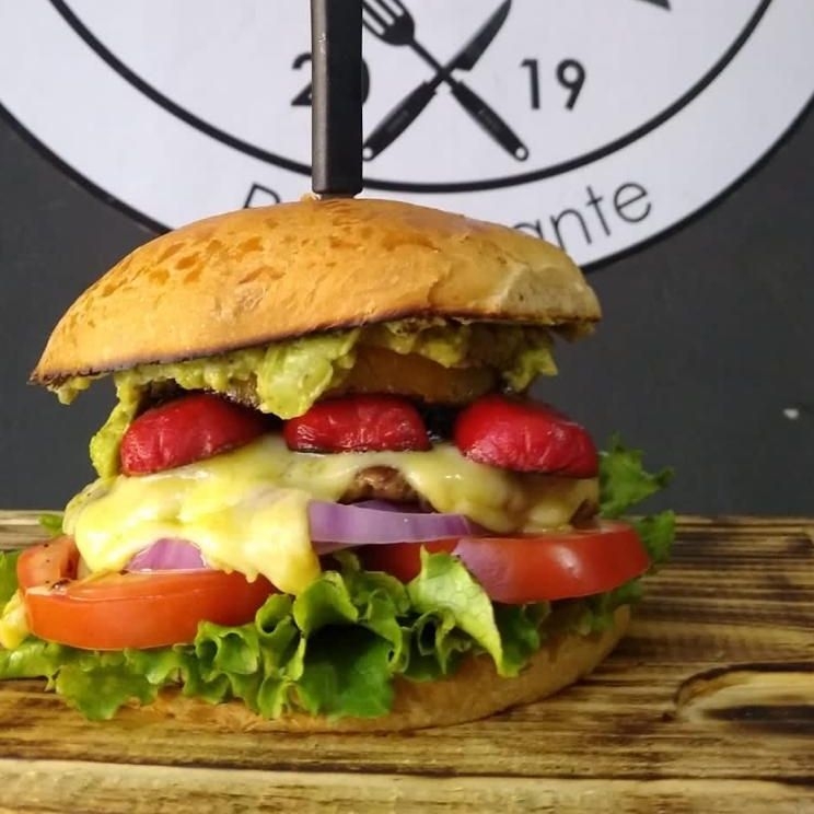 Hamburguesa La Buchona