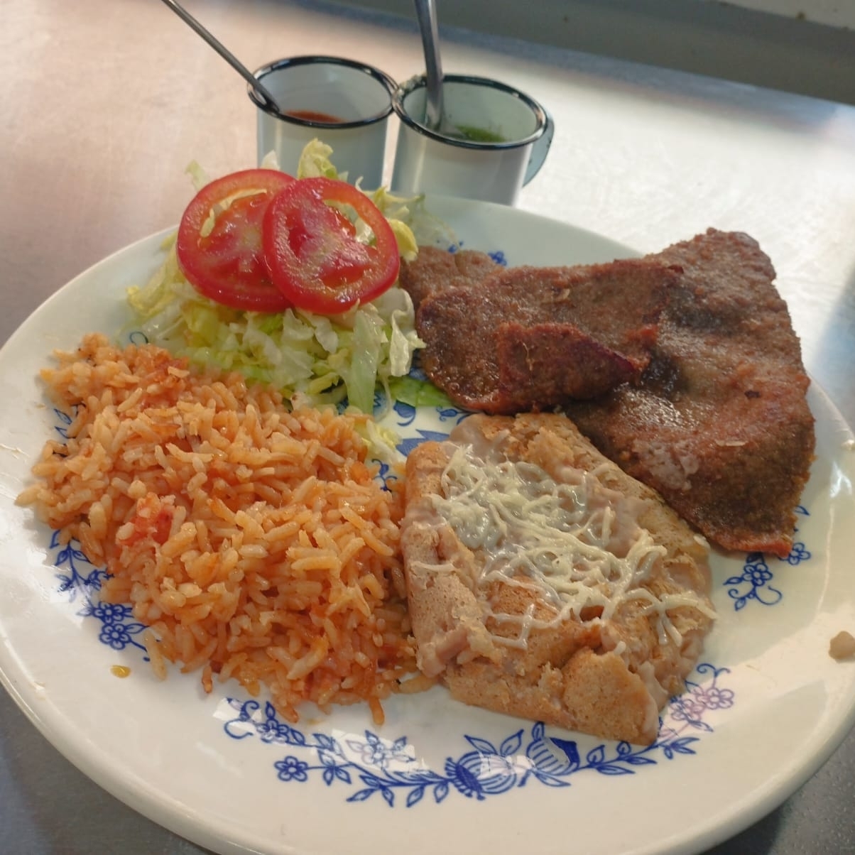 Plato. De milanesa de res