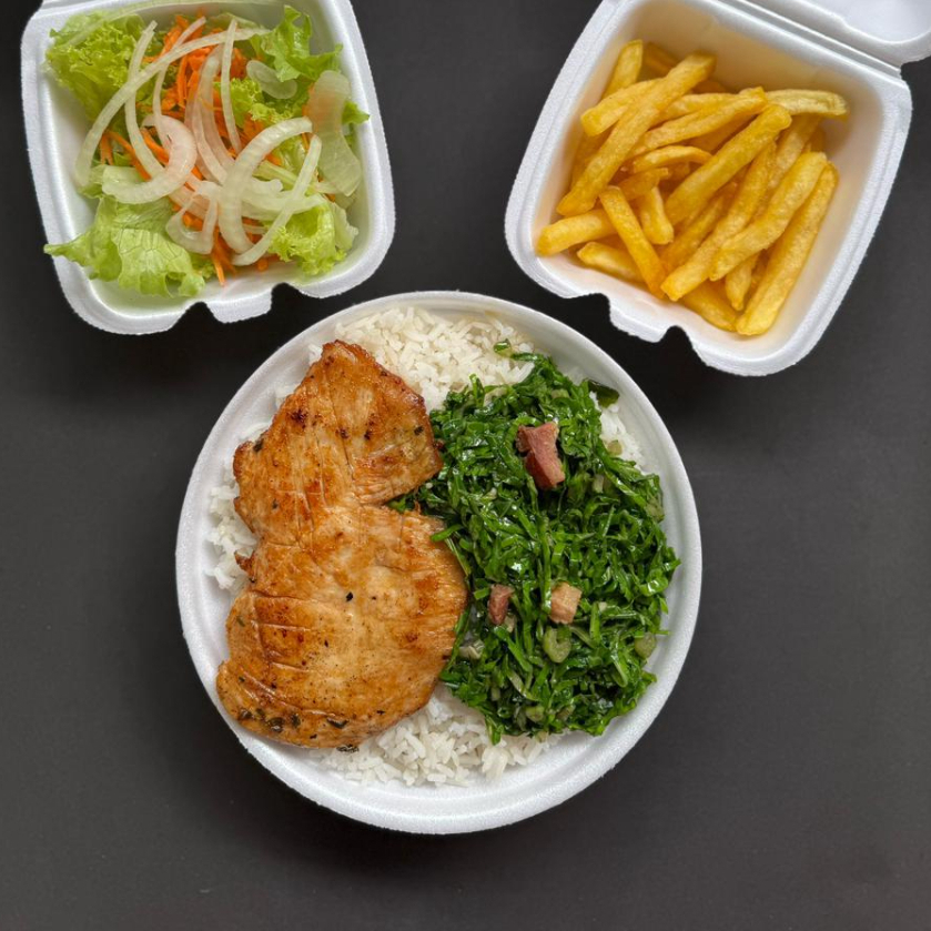 Arroz, Feijão. Filé de frango + Couve + Farofa + Batata ou Salada