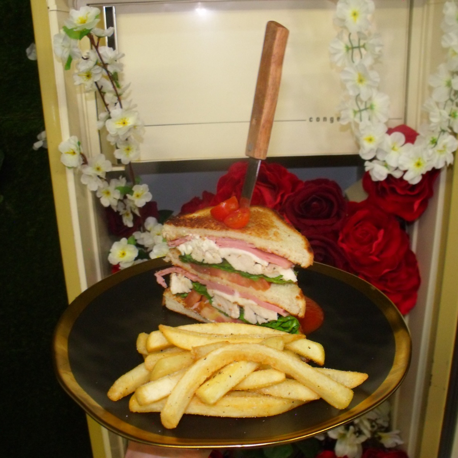 SANDWICHES DE PEPERONI