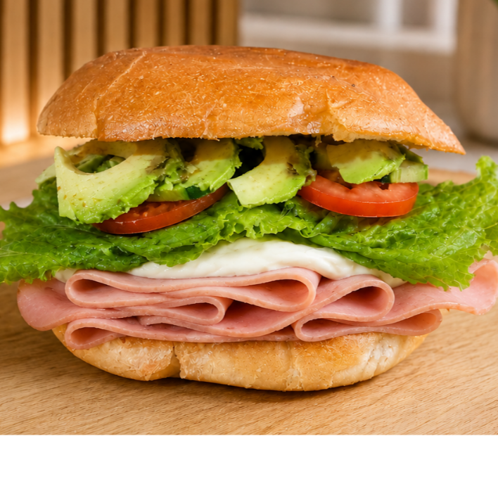 Torta de Jamón Queso y Aguacate
