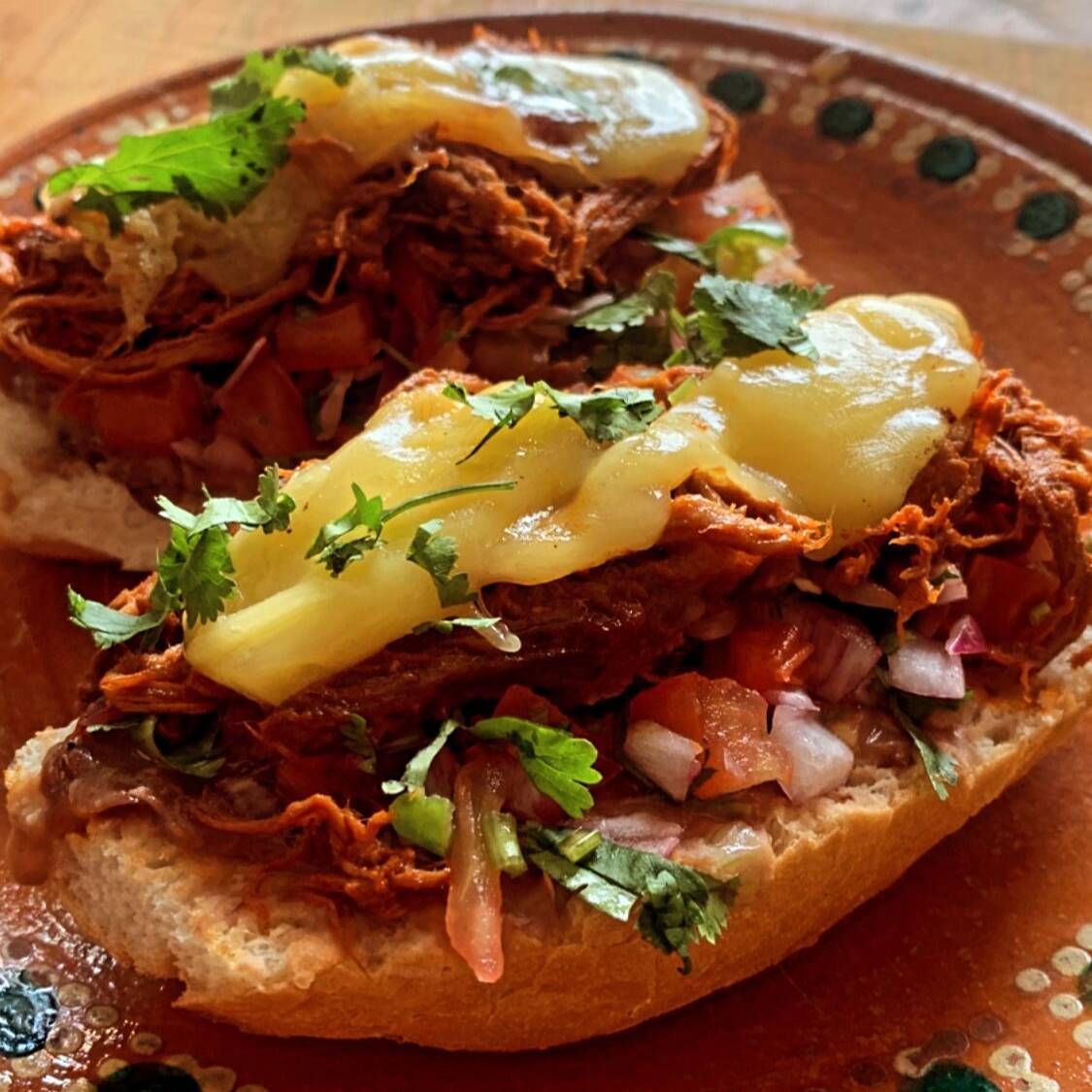 Combo Desayuno Molletes + Consomé
