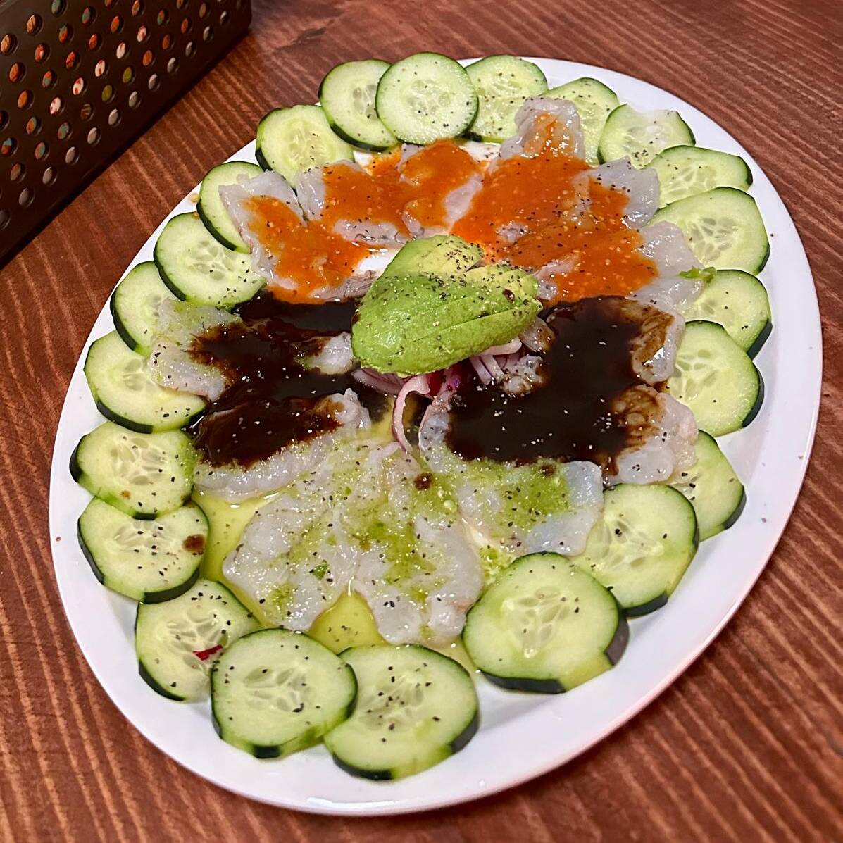 Aguachiles Negros (Chiles Secos y Clamato)