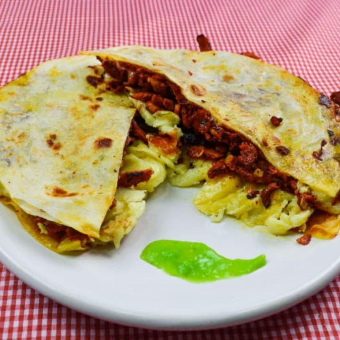 Quesadilla Gigante con Pastor