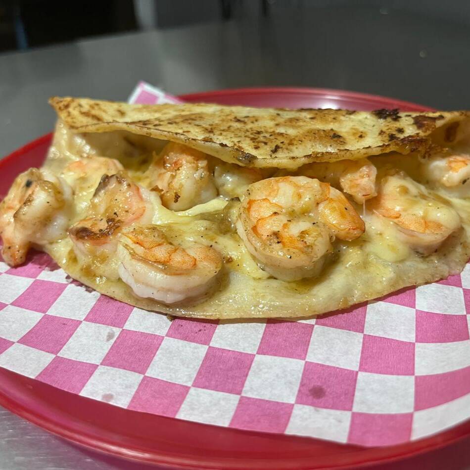 Taconazzo de Camarón al Ajillo