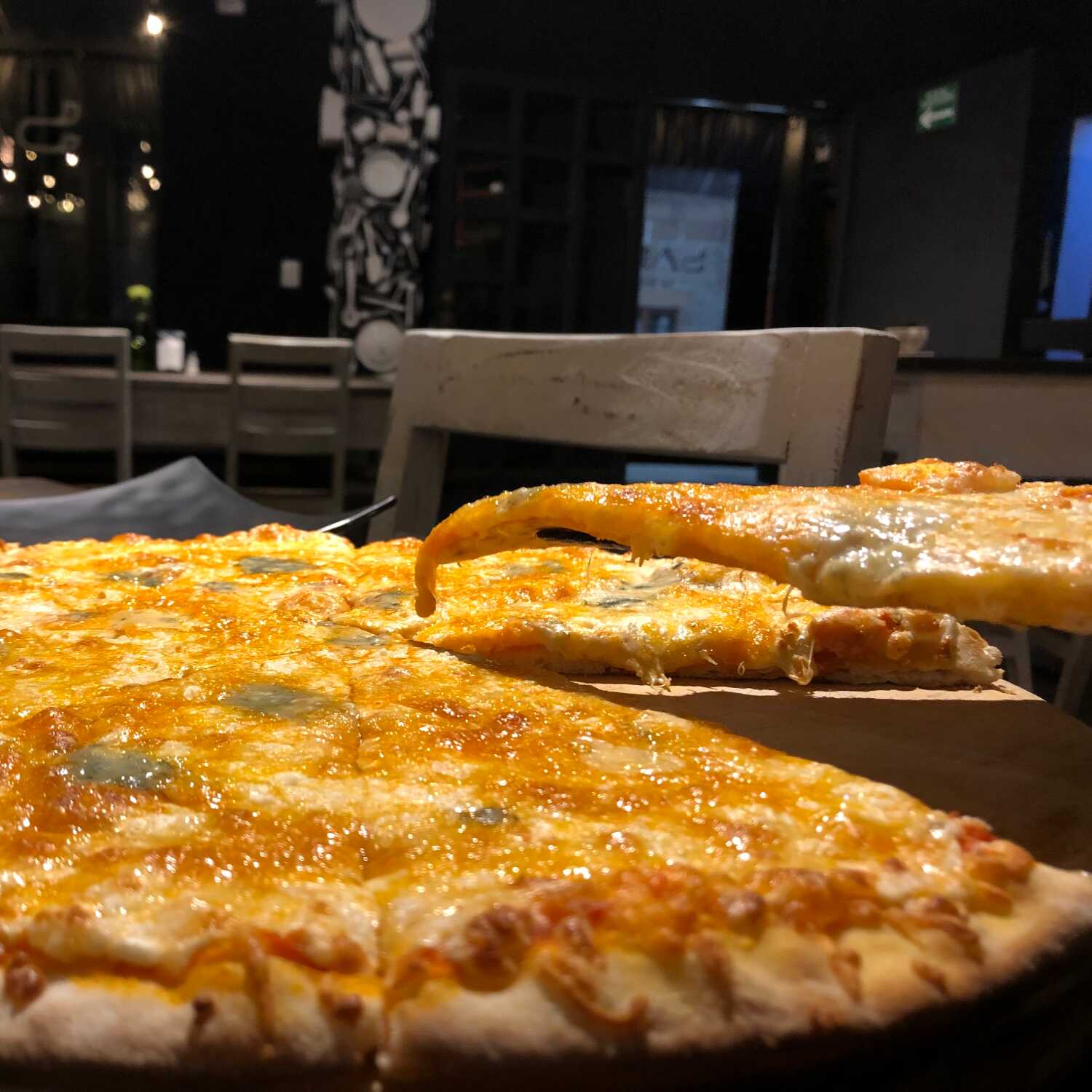 Pizza a la leña Familiar Sei Formaggi