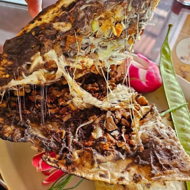 Tlayuda Sencilla