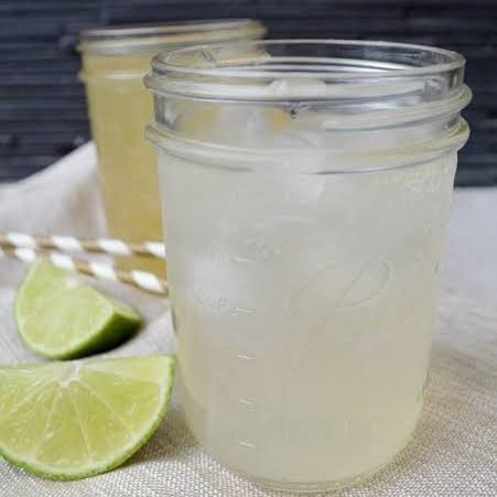 AGUA DE LIMON