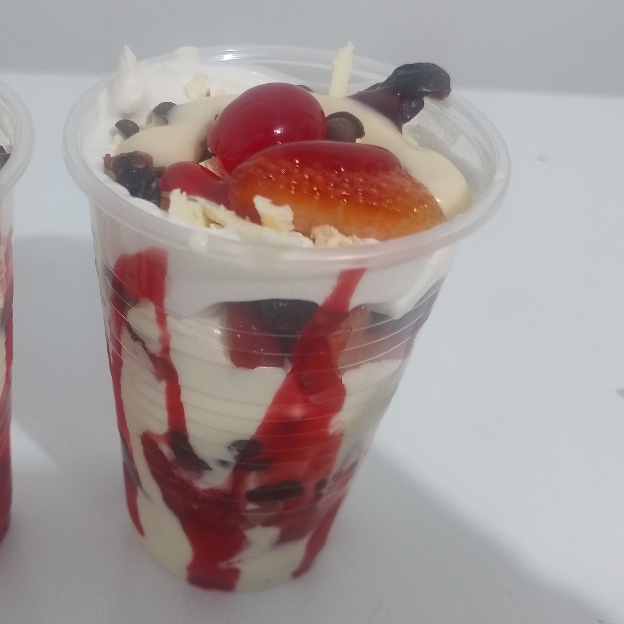 Fresas con Crema Especial (12 onzas)