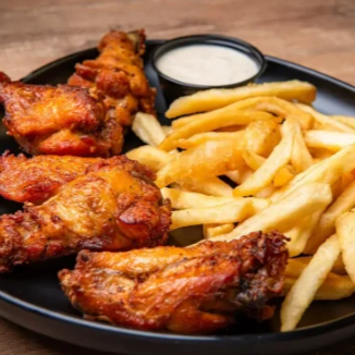6 Alitas Tradicional con Papas Fritas