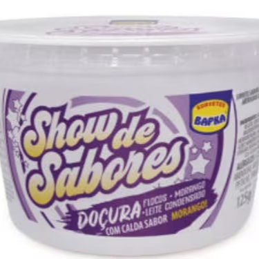 Morango. leite condensado e flocos