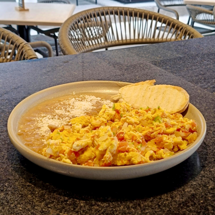 Huevos a la Mexicana