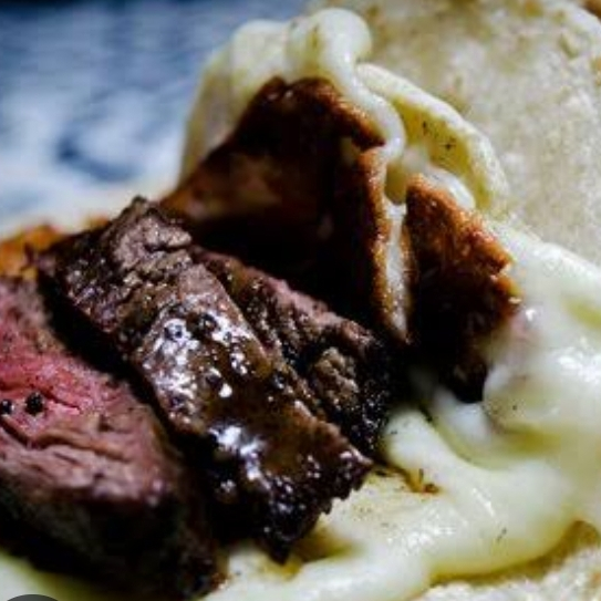 TACO DE ARRACHERA CON QUESO