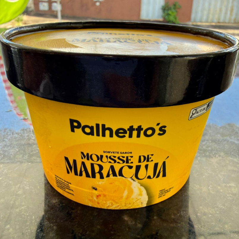 SORVETE CREMOSO DE MOUSSE DE MARACUJÁ